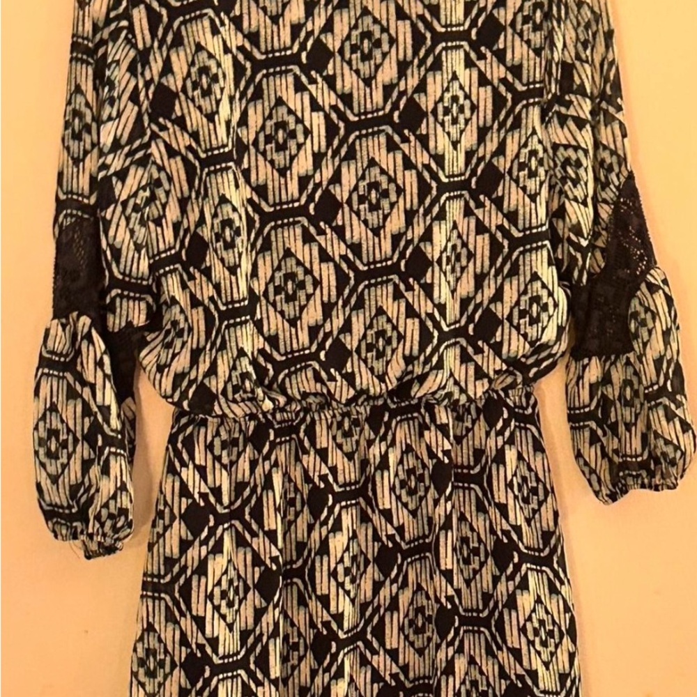 Trixxi Black and Cream Patterned Long Sleeve Dress